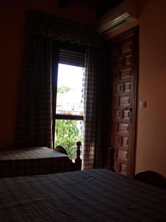 Pension Barrio Fuenteheridos Quarto foto